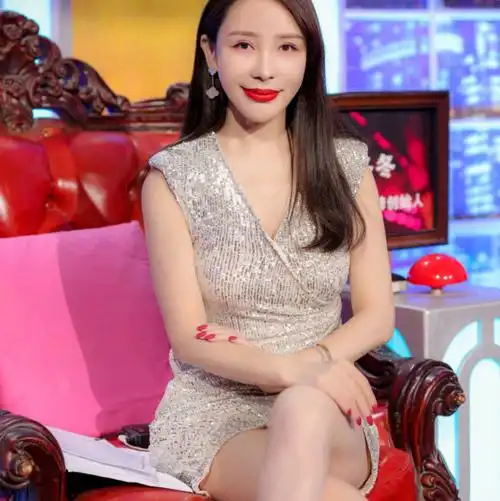 贺冬冬个人简介_小红书