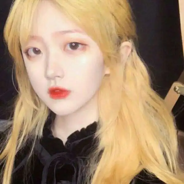 苏挽19张彩色头发女头 遇见最美好的你 却不能唤作爱情_女生头像_我要