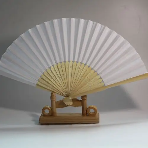 最美7月扇形飞舞!爱美女人爱上传统折扇!