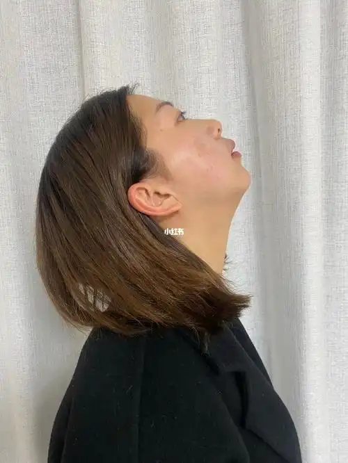 没有下巴的侧脸太丑了吧