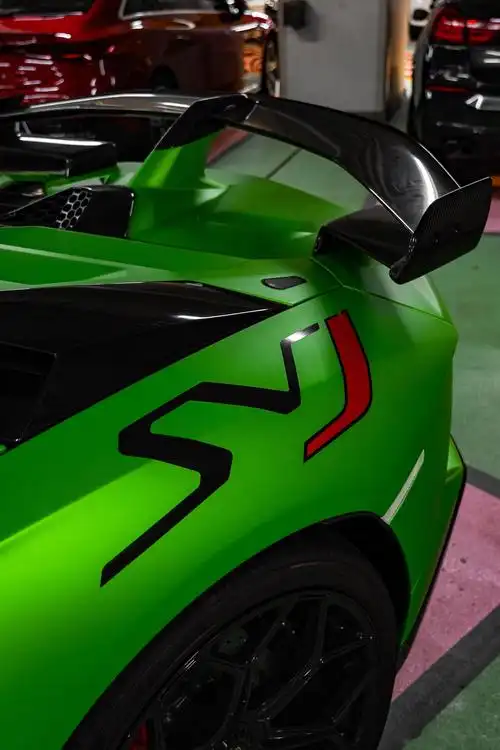 aventador svj 磨砂绿的svj是真的帅特别是在弱光的环境下