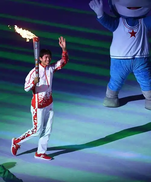 军运会军人的荣耀祖国的荣光访第七届世界军人运动会火炬手中的中国