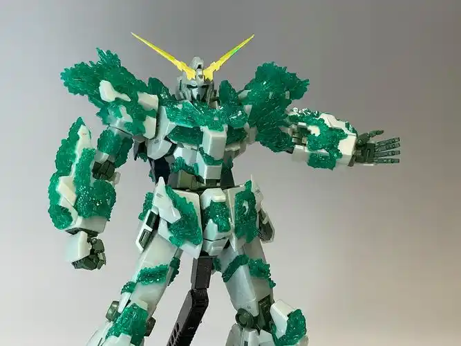 新闻资讯mg1100高达基地限定独角兽高达光之结晶体官博介绍