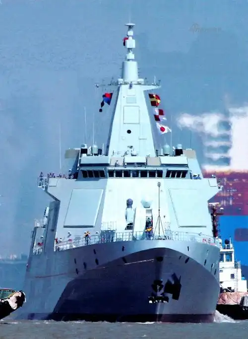 肌肉感十足!我055万吨大驱首舰正面照亮出新气势_高清图集_新浪网