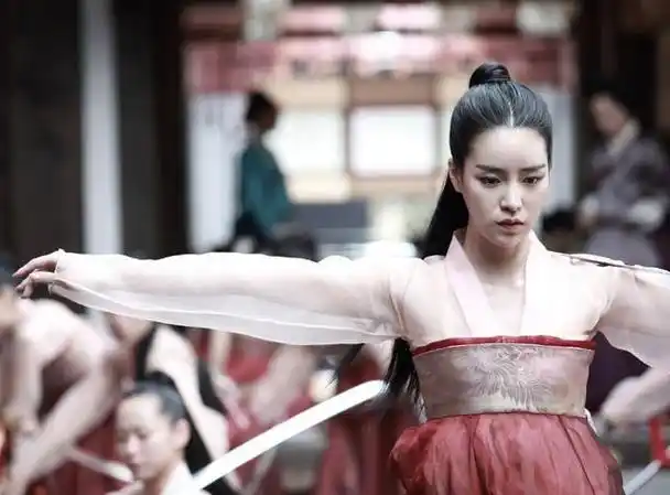 6类型: 剧情 / 古装主演: 朱智勋 / 金康宇 / 林智妍 / 千虎珍 / 李裕