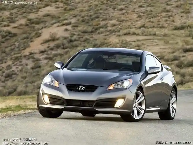 今天爽死了,沪c大未战调戏了北京现代双门跑车