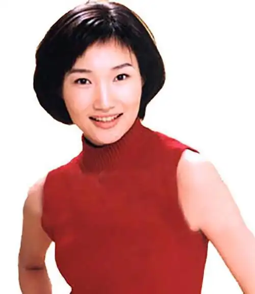 央视主持人李梓萌年逾40仍未婚市长父亲干着急真成大龄剩女