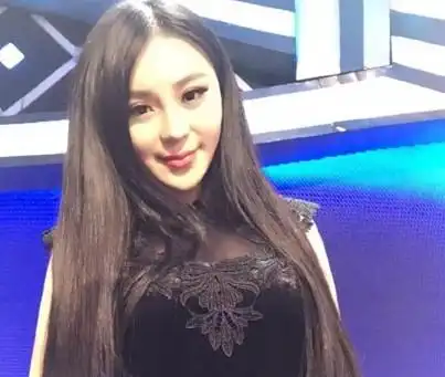 图非诚勿扰孟瑶性感照曝光丰乳翘臀被称为宅男女神