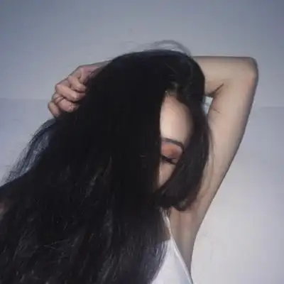 高冷难过伤感的qq女生头像那段丢弃角落的旧感情