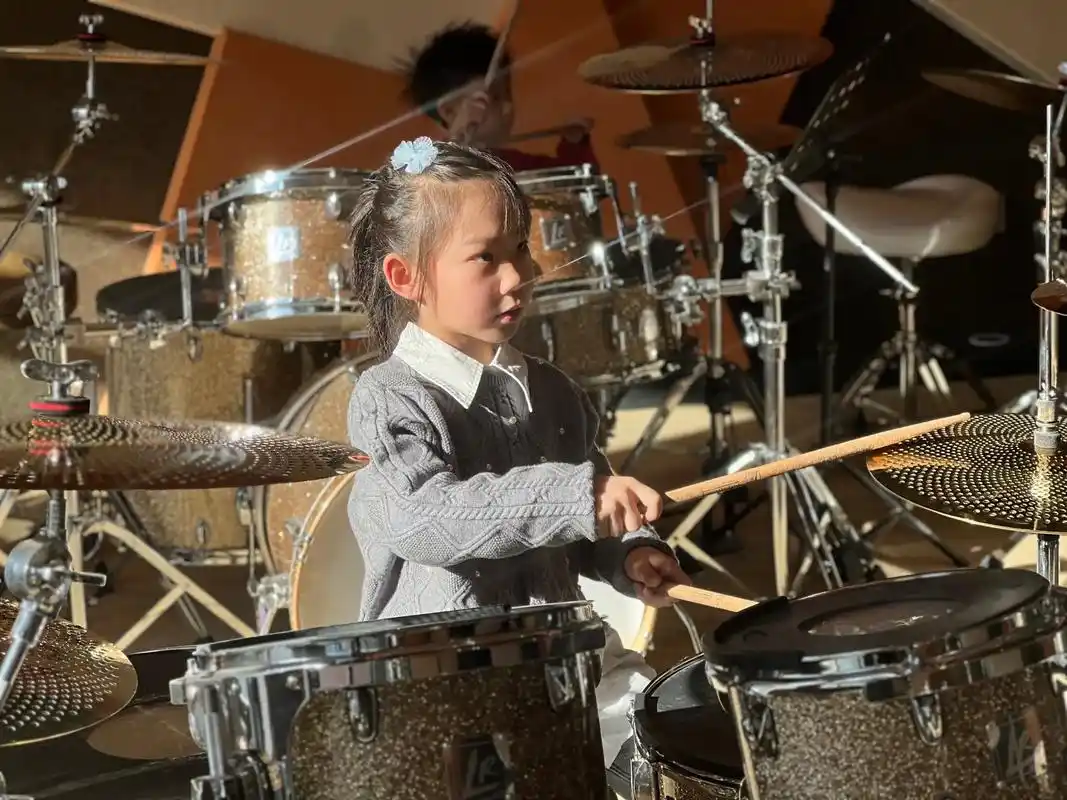 太原多米律动架子鼓打击乐(万达店)学一门乐器吧09 真正能陪 - 抖音