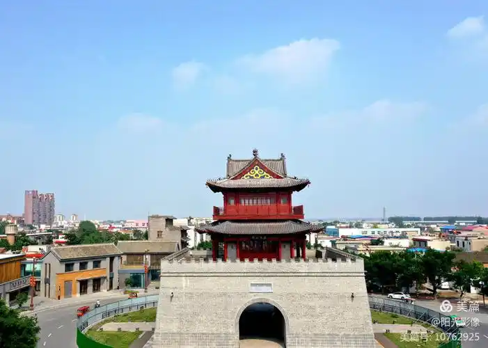 摄影:黄    强地点:淇县朝歌老街文昌阁鸣谢:淇县文化广电和旅游局