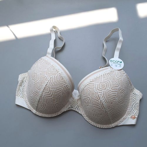 75d80de85de米白蕾丝镂空花纹透肤性感薄绵钢圈文胸