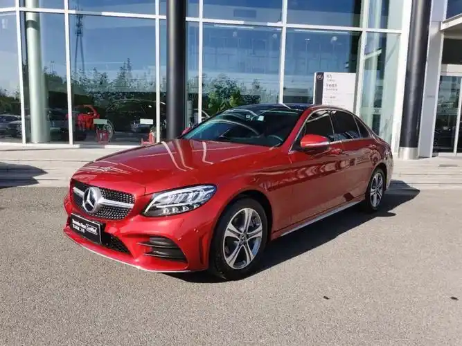 天津2019年06月奔驰奔驰c级2020款c260l运动版红色自动档