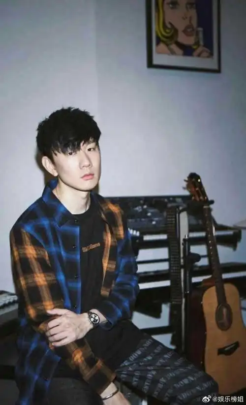 林俊杰少年时期的照片