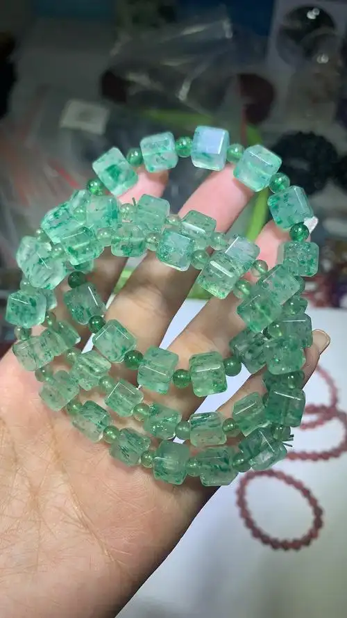 求科普绿云母是真的还是假的