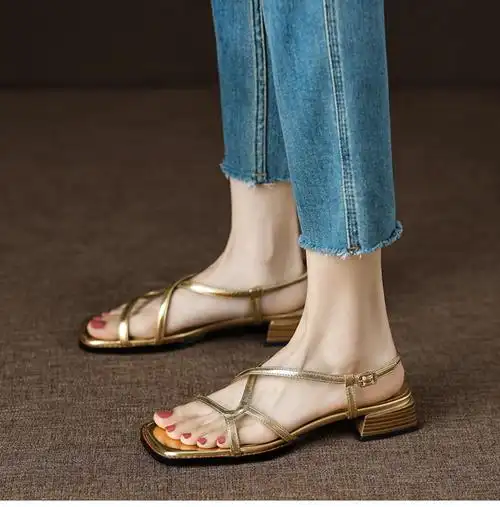 梦步来~简单大方~方头罗马鞋女夏交叉绑带平底低跟复古露趾凉鞋