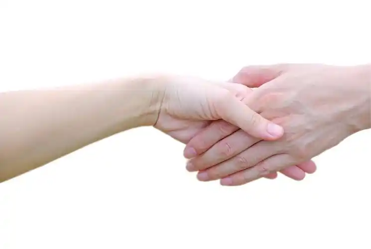 男人与女人握手