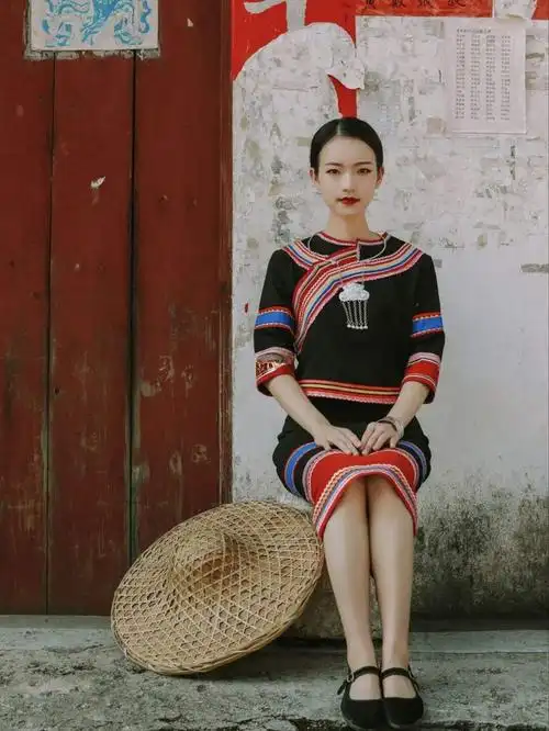 华夏风范猎虎的民族拉祜族