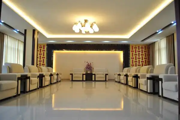 接待室_扬州市领泰灯具制造有限公司_