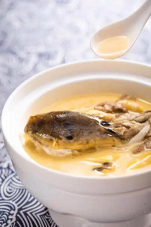 正是河豚欲上时