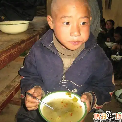 但谁给穷苦孩子幸福生活呢?