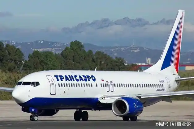 波音飞机又出事了!737-800飞机,飞行过程中外部面板脱落|客机|飞行员|