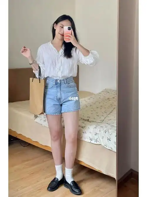 小个子女生穿搭法式衬衫77牛仔短裤