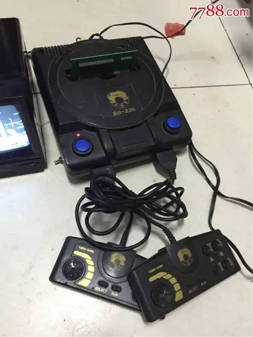 小黑白电视 小霸王游戏机