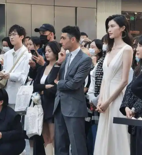 何穗178公分的身高占多少比例?