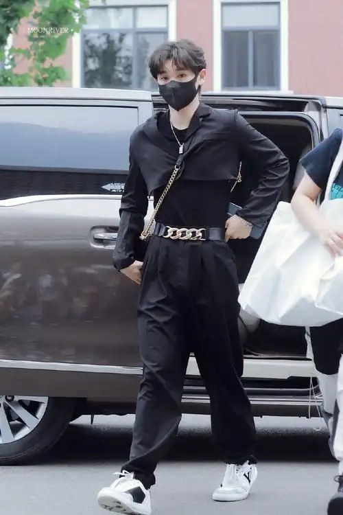 李涛丨07的三个现役男团近期私服穿搭哪个团的衣品较好