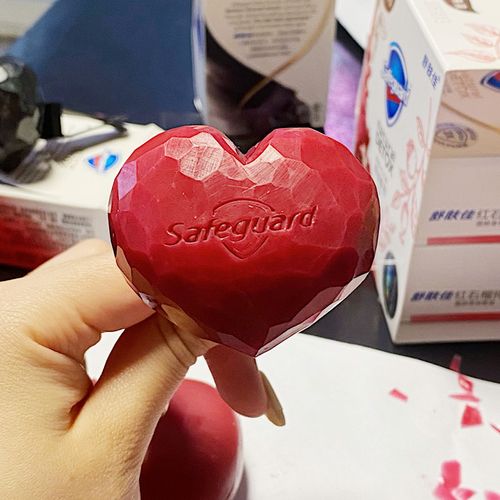 舒肤佳红石榴香皂汽车载空调出风口爱心形熊装饰香薰车内结婚礼品