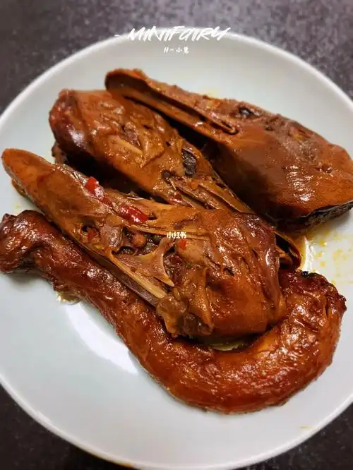 【卤鸭头鸭脖】