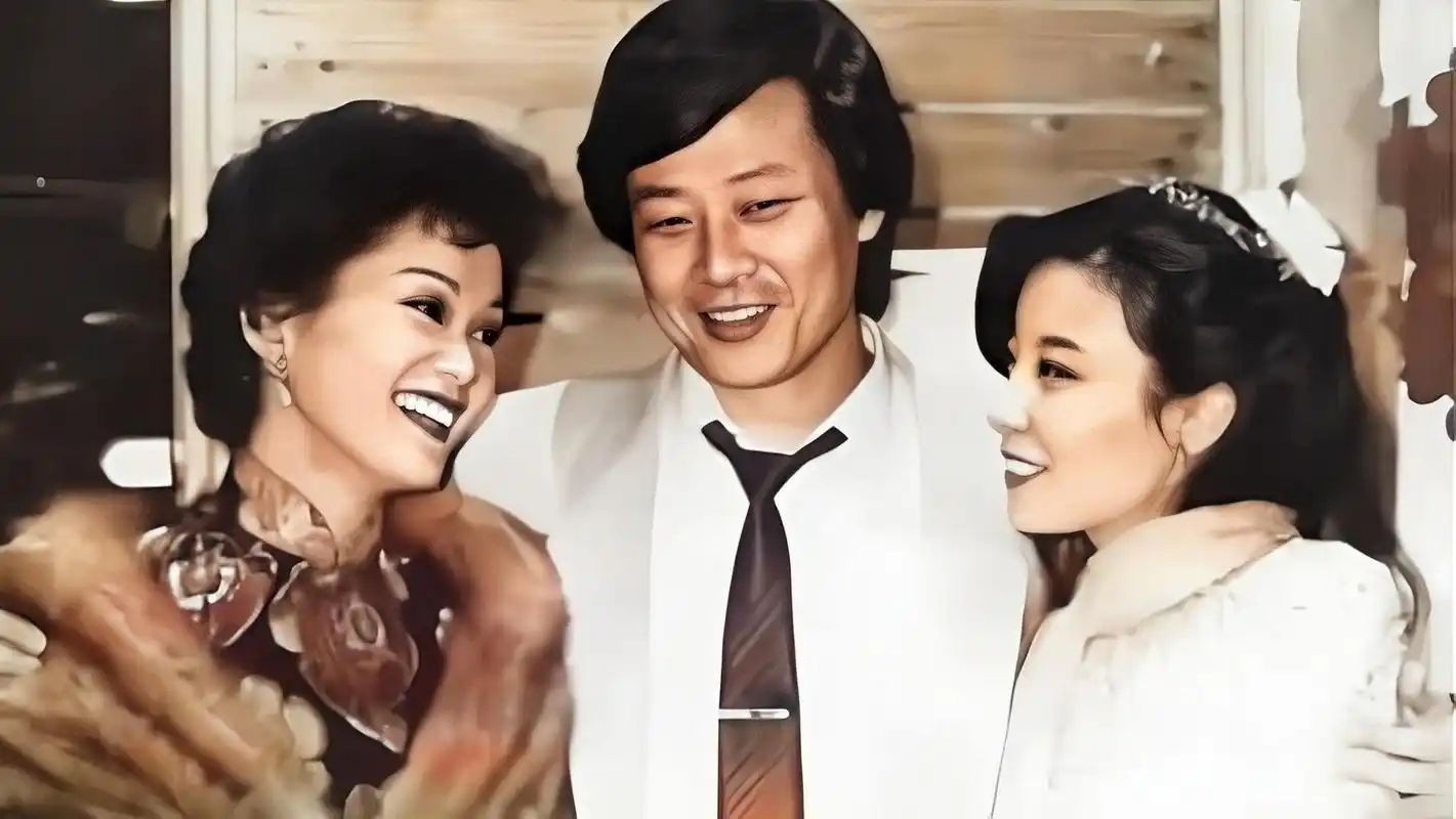 1996年,寇世勋把许黎丹带回家,对妻子崔瑶琪说:"你住三楼,她住二楼.