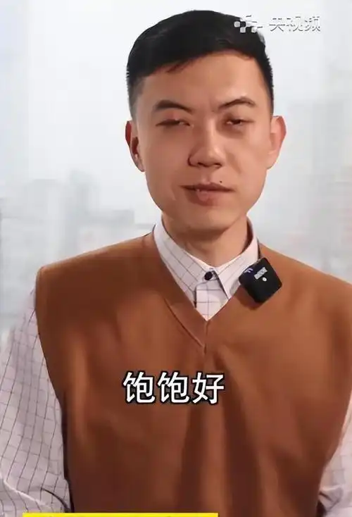 央视新面孔郭嘉宁:主持冷门节目无人问,一朝"饱饱"天下知"