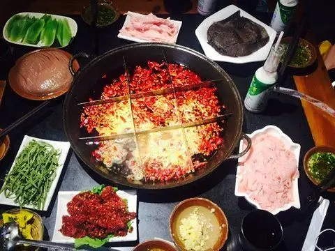 渝宗老灶火锅(富洲新城店) 重庆美食排名第0               (共0个)