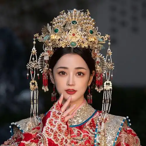 古代婚礼凤冠霞帔图片,中国传统婚服凤冠霞帔图片-图片大观-奇异网