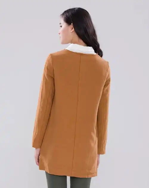 橙棕色圆领时尚简洁长袖外套