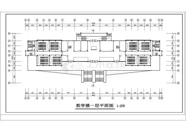 某中学多层教学楼平面图