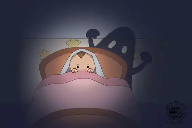 自己脑补出各种危险画面,而又因为认知水平有限,他怕高,怕黑,怕一个人