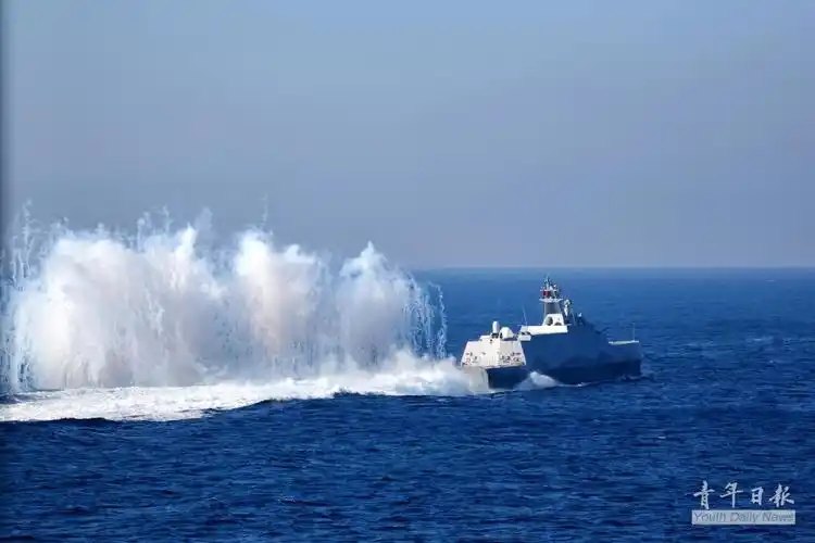 台海军开始春节前训练 沱江舰带一队导弹艇出海