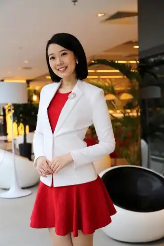 凤凰卫视主持人全荃个人简介