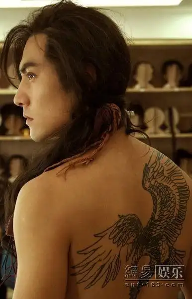 新水浒传中燕青的刺青叫什么