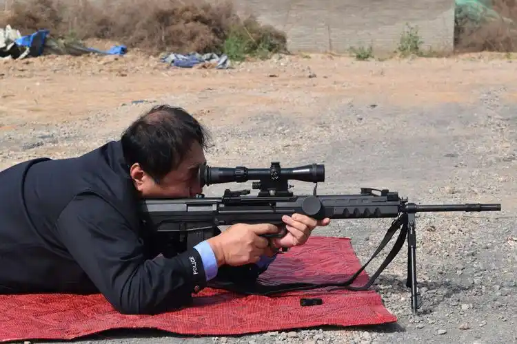 兴平巡特警积极操练射击科目迎接射击比武考核