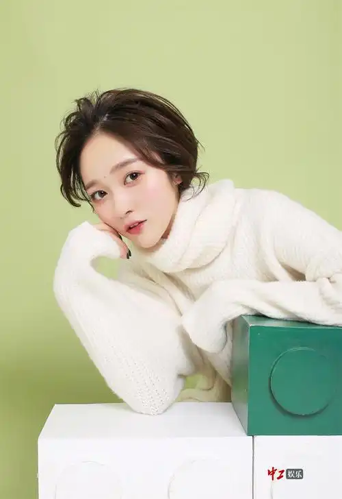 在2018《歌手》常规赛最后一场竞演中,汪峰以胡66的《空空如也》