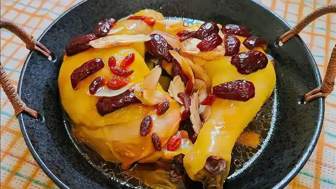 药膳蒸鸡腿,鸡腿这样做皮滑肉嫩还鲜嫩多汁-美食视频-搜狐视频