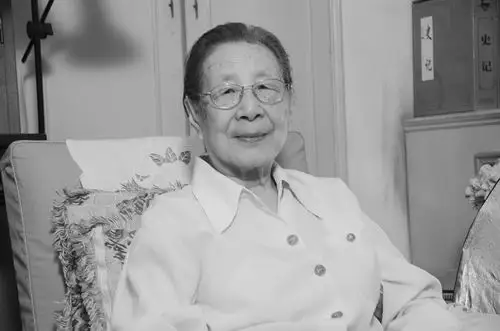 "恬淡人生"夏培肃