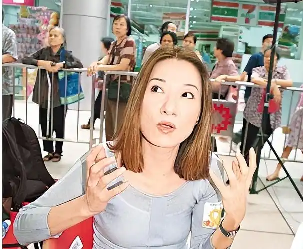 37年后才知道鬼后王小凤患抑郁症自杀老公为啥不离不弃