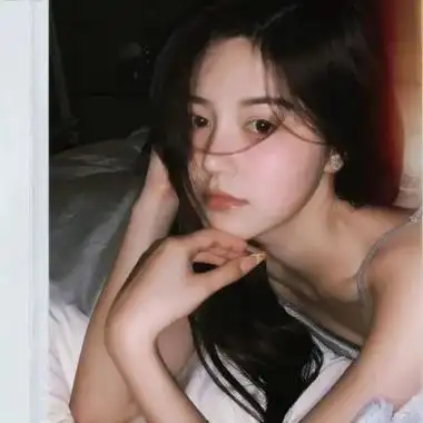 由美头网整理发布,女生头像频道提供更多与秋日,氛围,温暖,唯美相关的