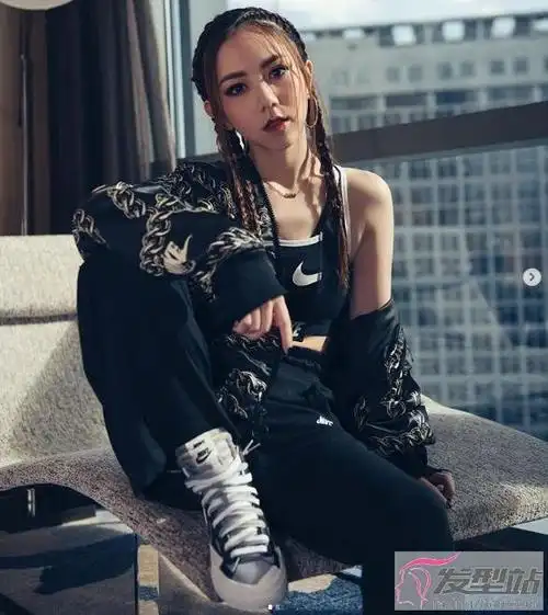 适合运动的发型女拳击辫子头因太酷帅风靡整个健身界