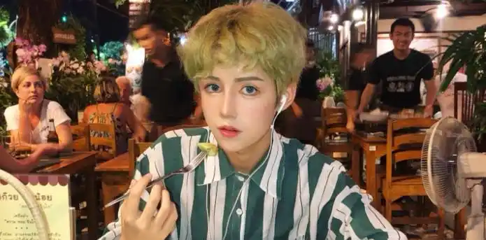 小宇糖果君三人行咋回事